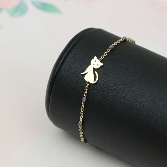 Cute Cat Design Yellow Gold Bracelet with Blue Bead Detailing, XPBL0614 - Picture 8 of 12